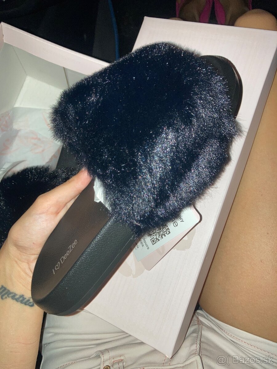Šľapky s plyšom DeeZee