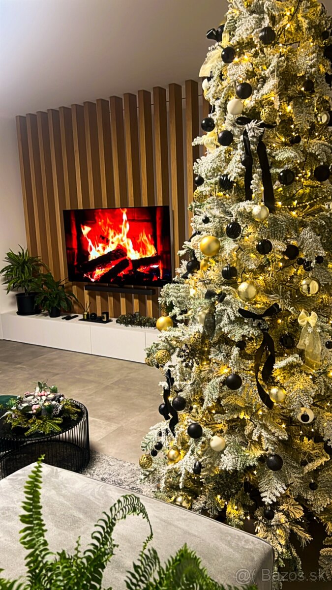 Vianočný stromček zasnežený