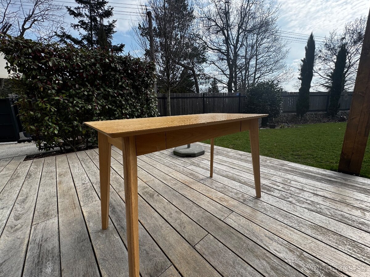 Pracovný stôl Jysk