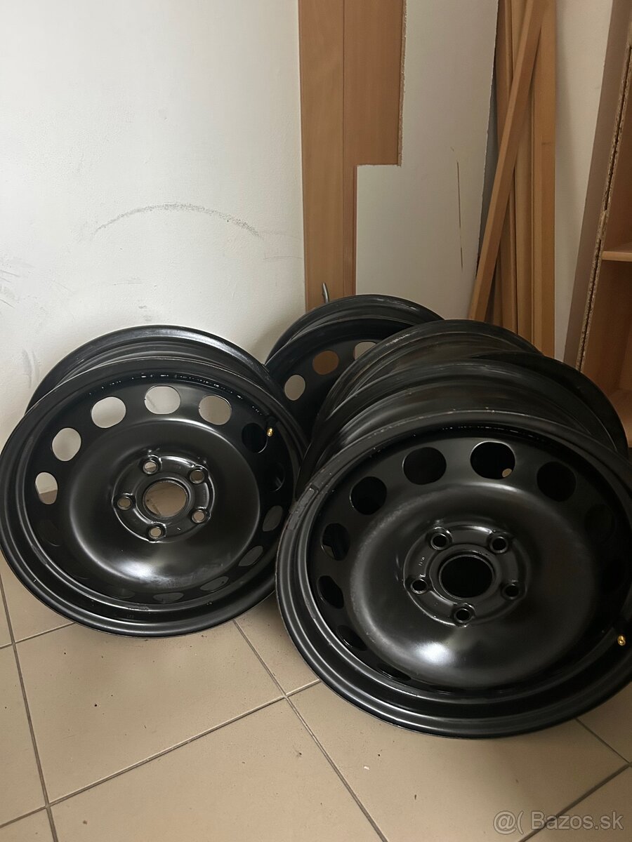 Oceľové disky R16 4ks + 4 puklice