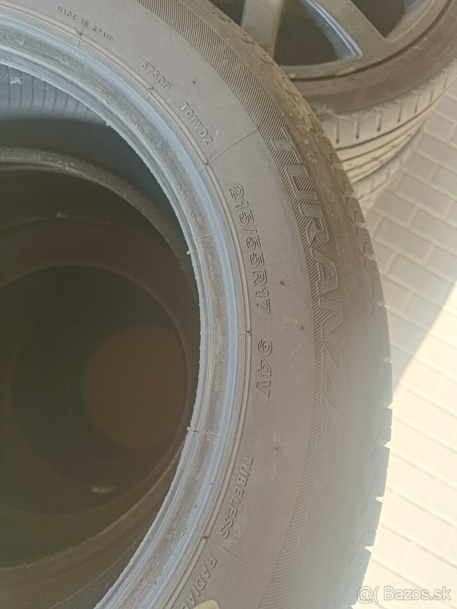 215/55/17
