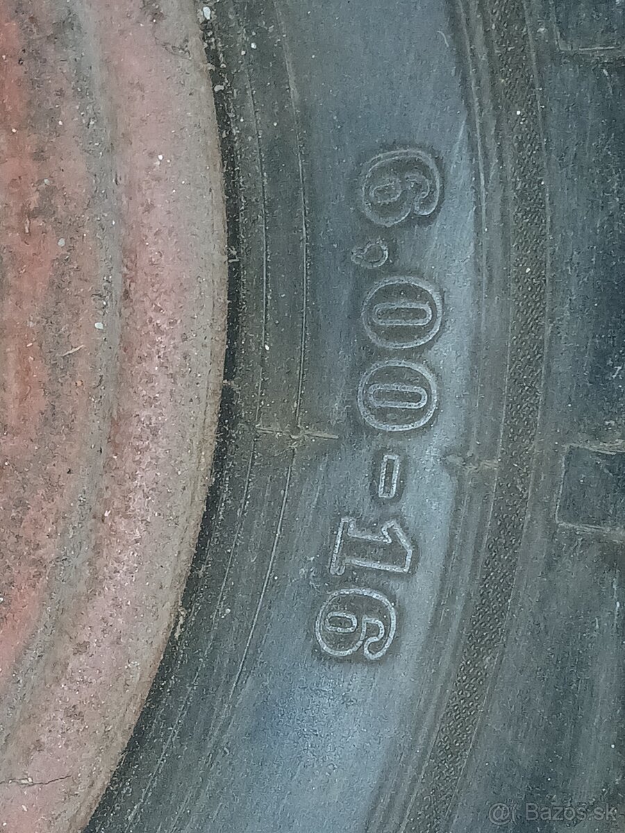 Pneumatiky na.malotraktor