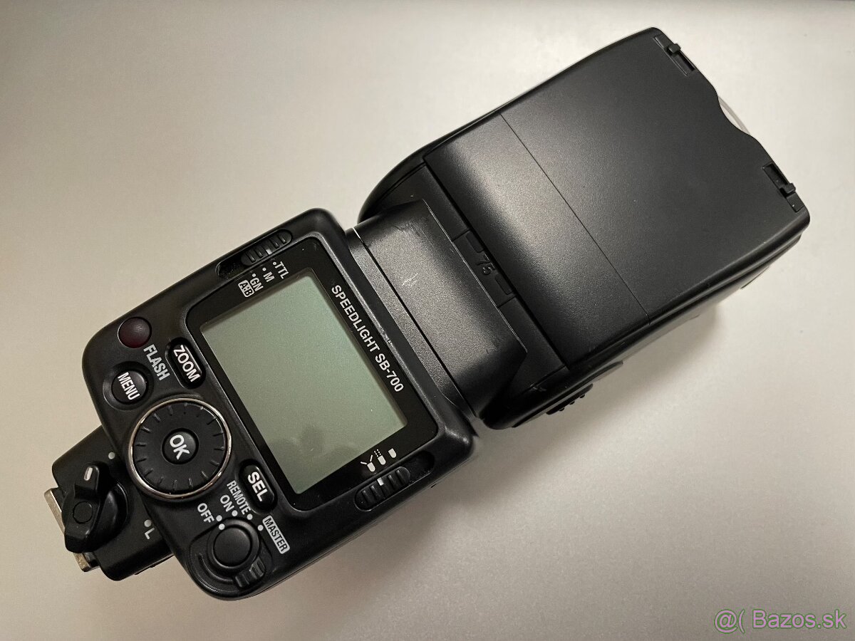 Nikon Speedlite SB-700, velmi pěkný stav, záruka