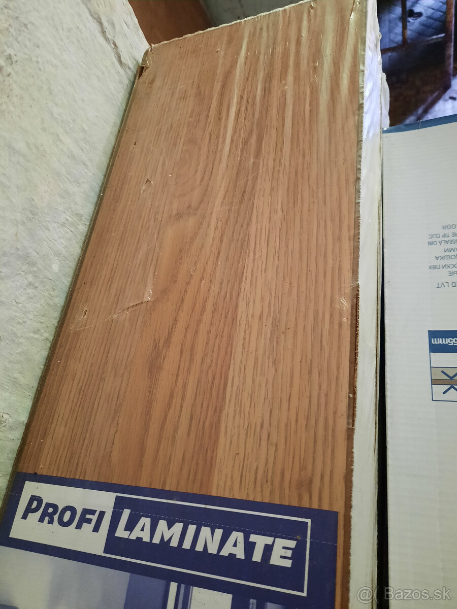 nové Podlahové laminátové parkety 15 m2