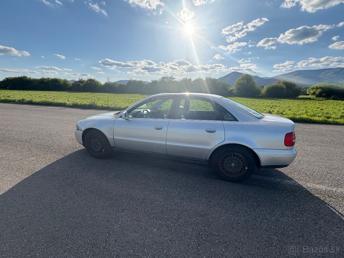 AUDI A4 B5 121 kE
