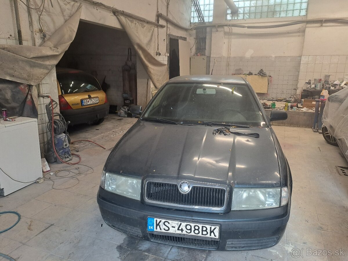 Škoda octavia 1,6 benzin TOUR r.2005 kup.na skov.stk ok 2027
