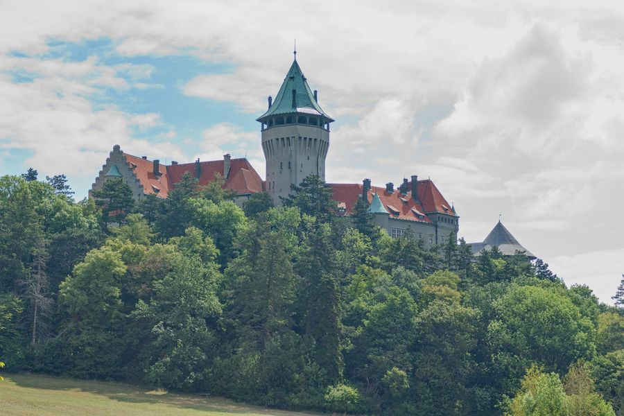 Stavebný pozemok 400 m² + obytný kontajner v obci Smolenice