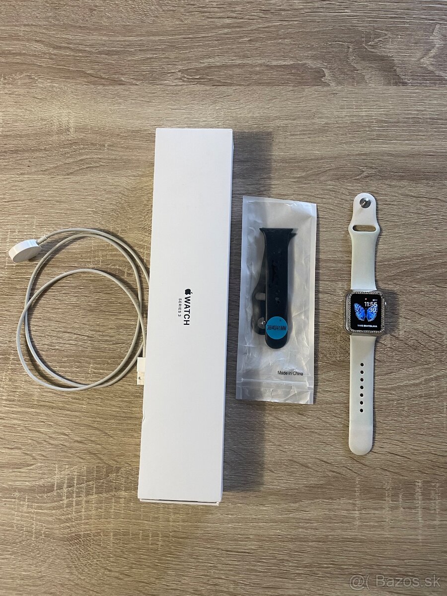Apple Watch 3 series 38mm inteligentne hodinky