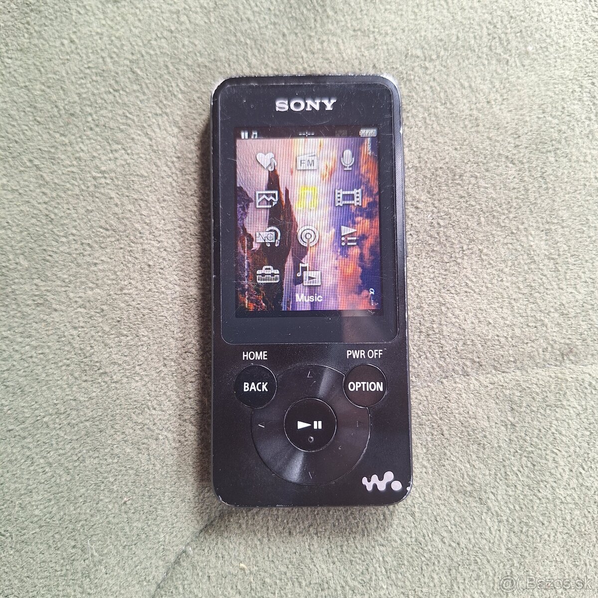 SONY Walkman NWZ-E585 (hudobný prehrávač)