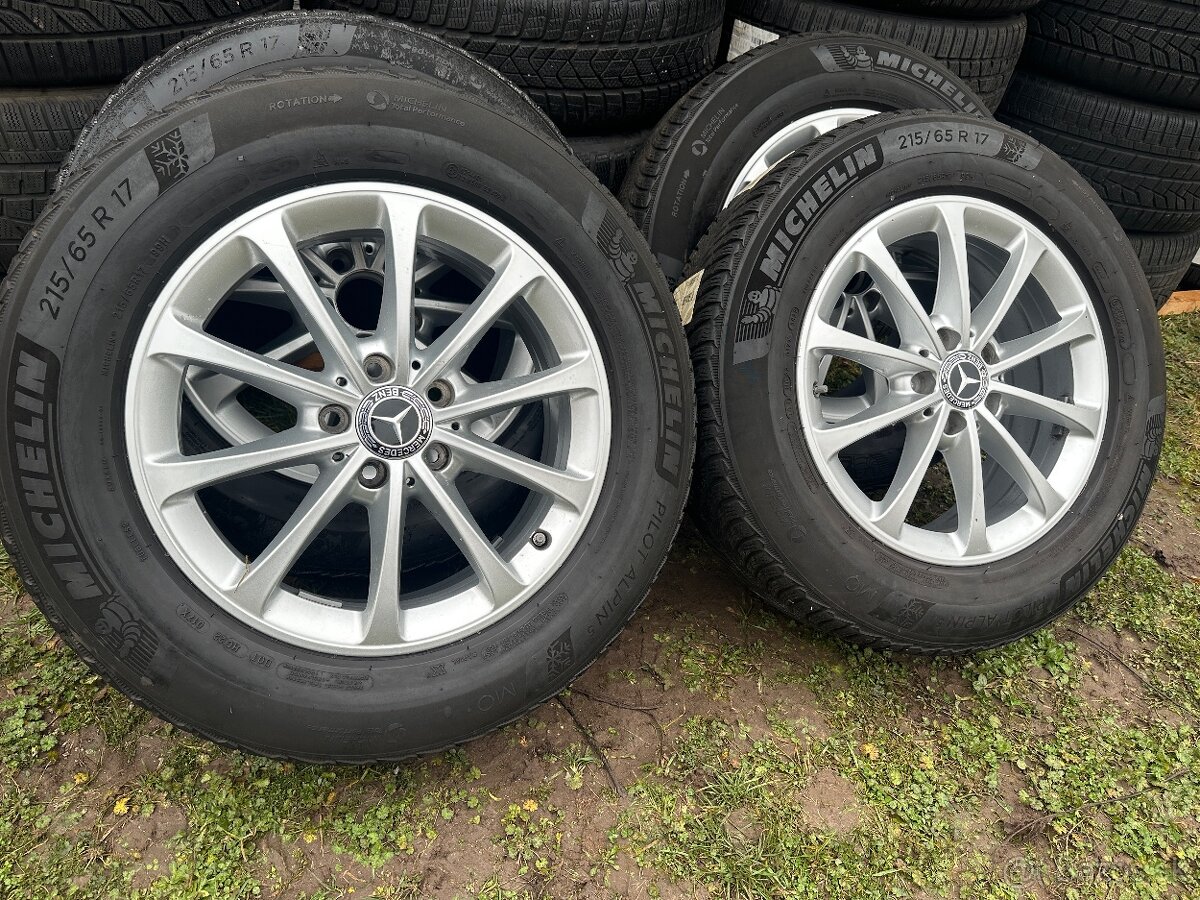 Mercedes GLA zimná sada r17 + 215/65 Michelin