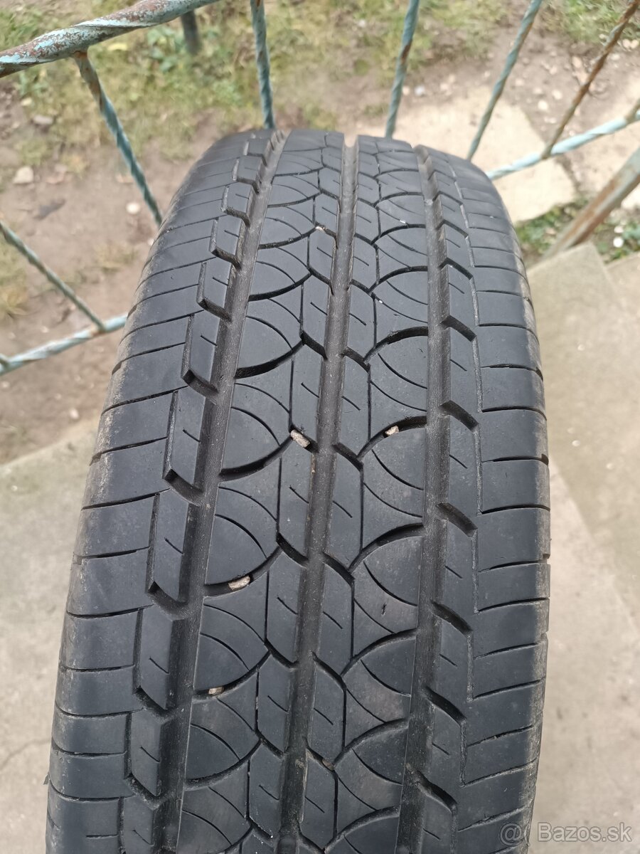 Barum 215/75 R16C Rezervované
