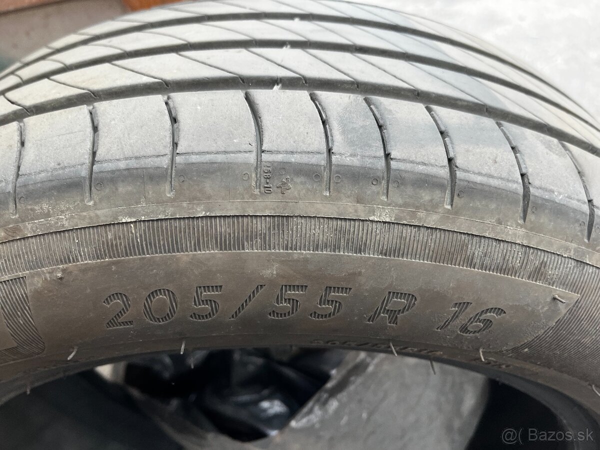 predam 4 pneumatiky 205/55/R16
