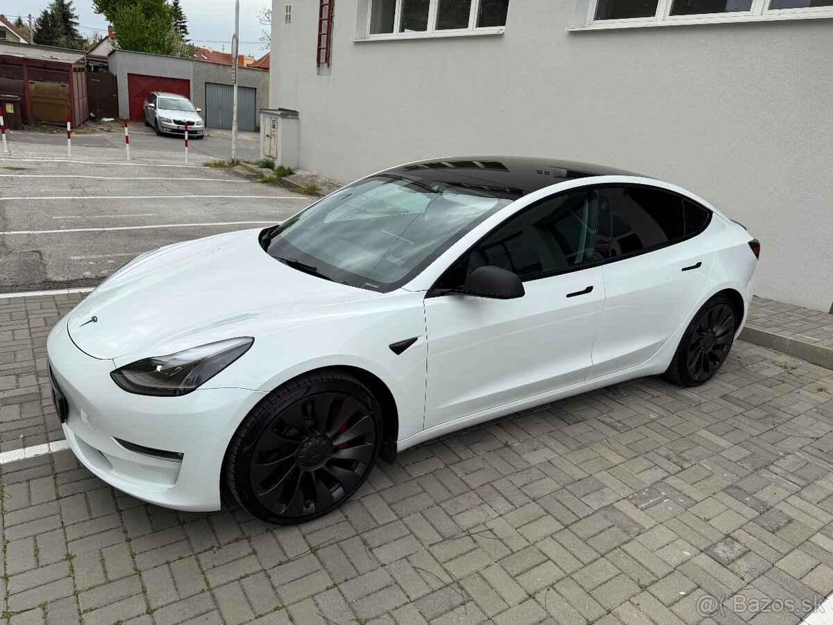 TESLA 3 Facelift Performance 4x4 Black packet