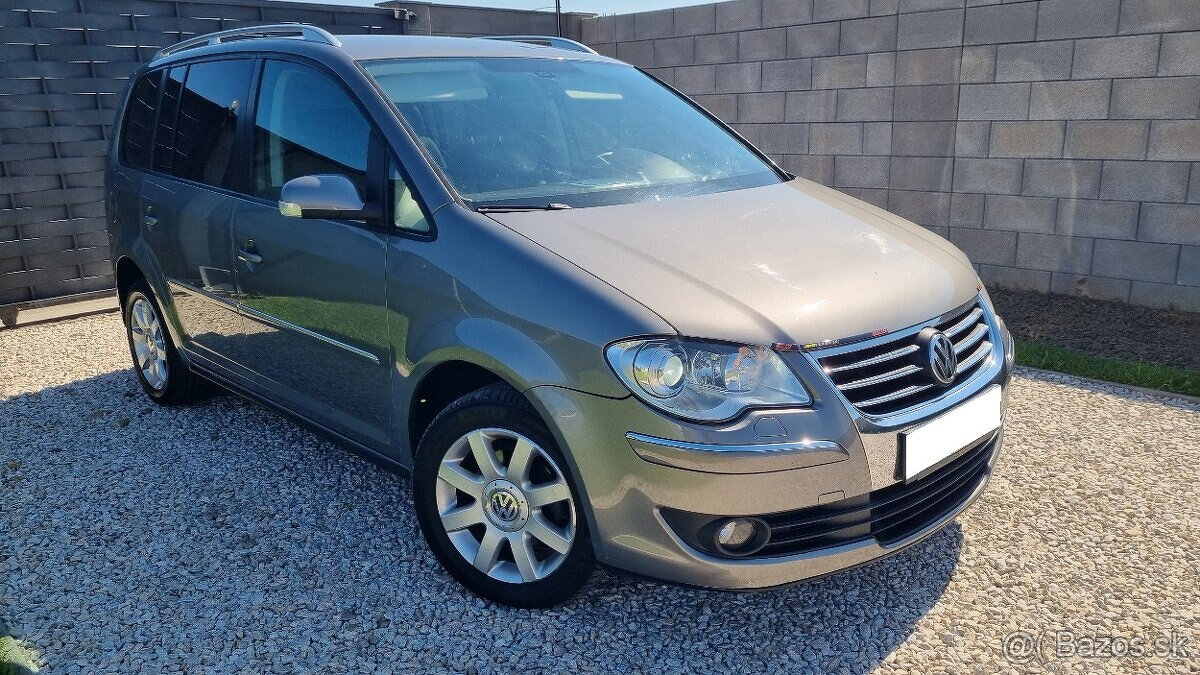 Volkswagen Touran 2.0 tdi automat dsg facelift xenony