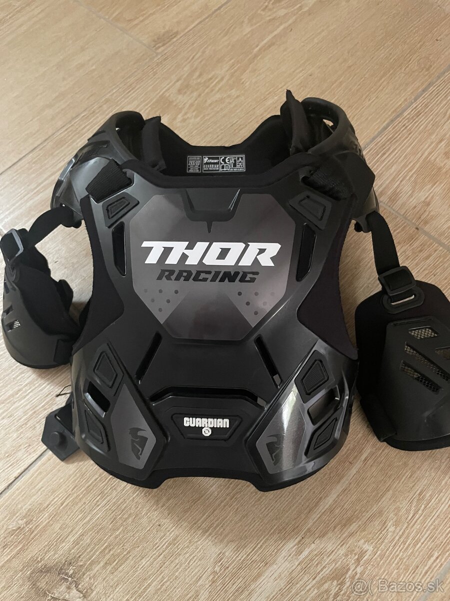 Chránič hrude Thor