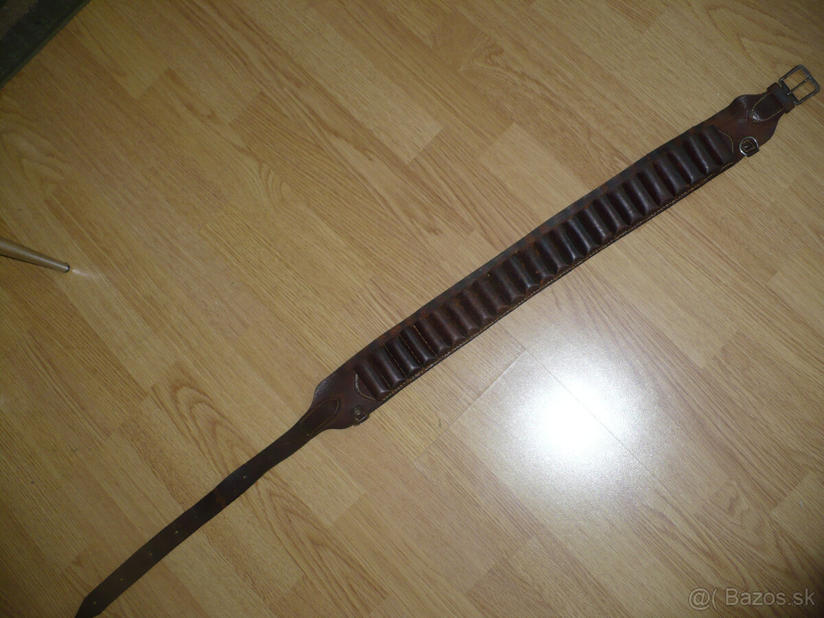 Nábojový kožený pás na brokové náboje