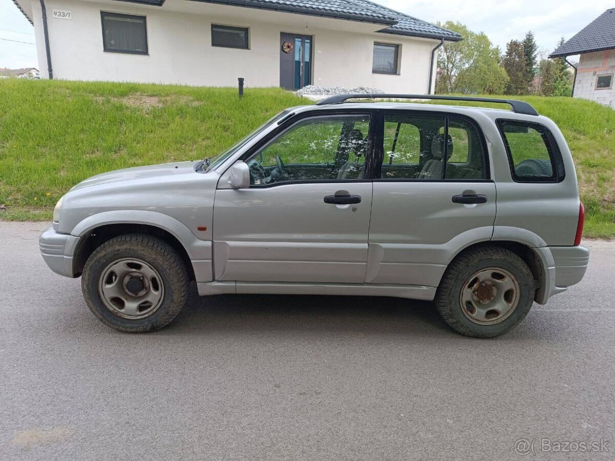 Suzuki Grand Vitara 2.5 V6 ABS