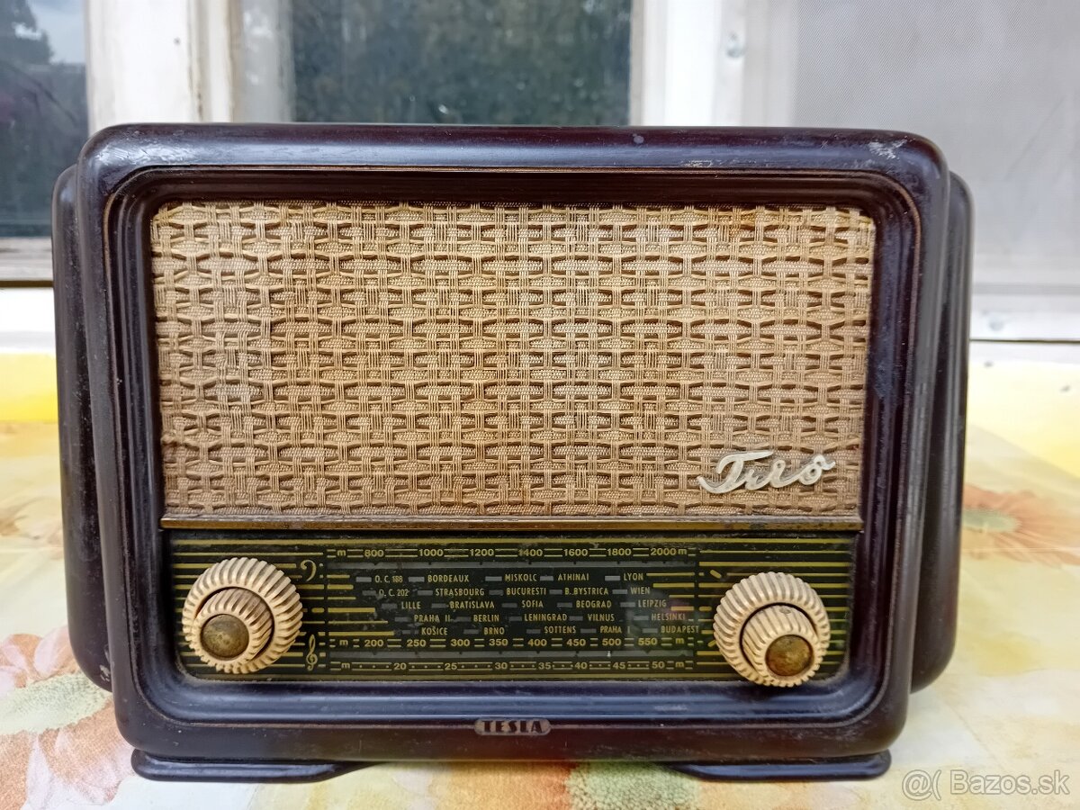 Staré rádio Tesla Trio