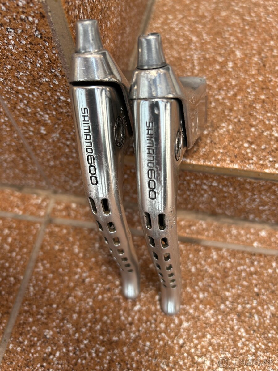 Shimano 600 brzdové páky.