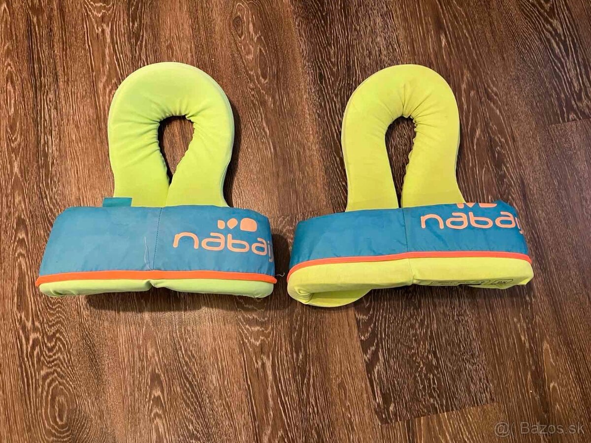 Plavecká vesta značky decathlon