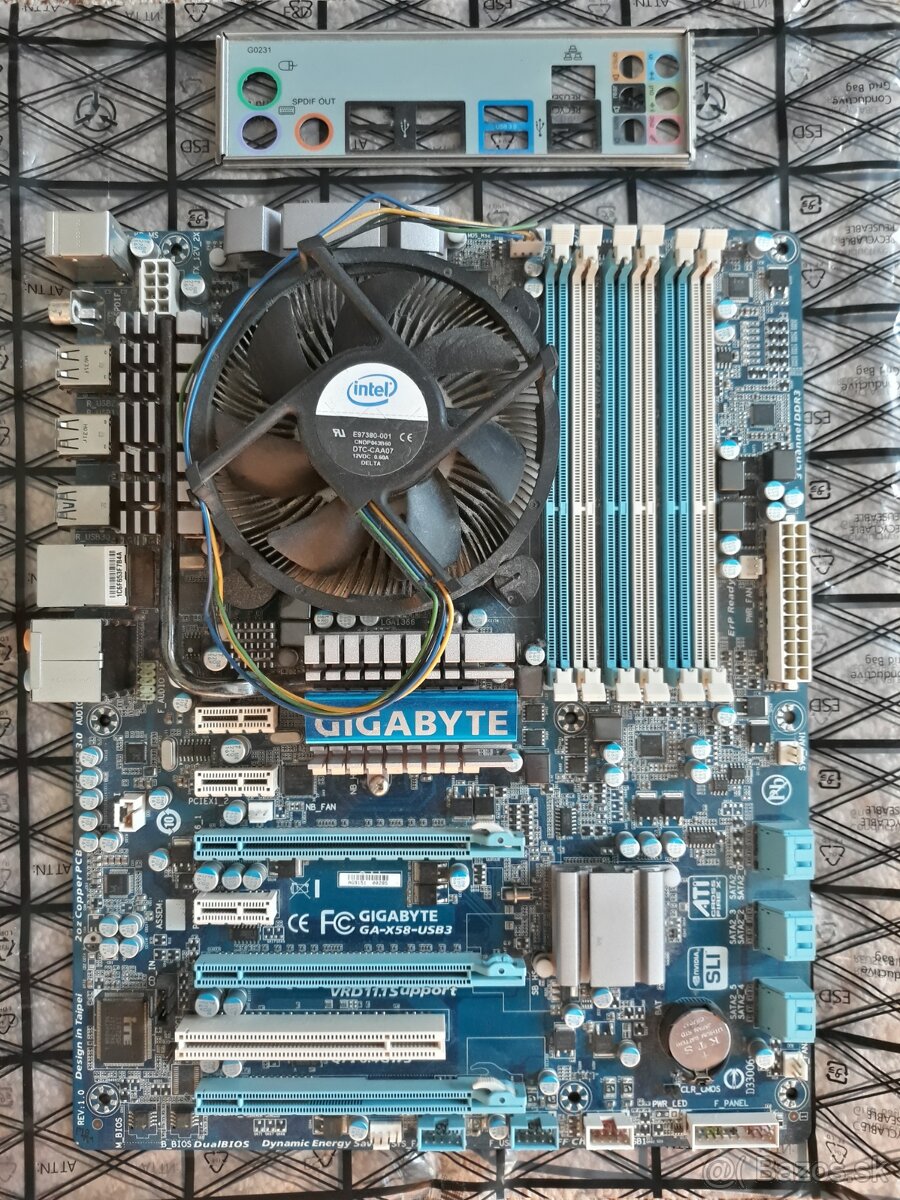 GA-X58-USB3 + Intel i7-950