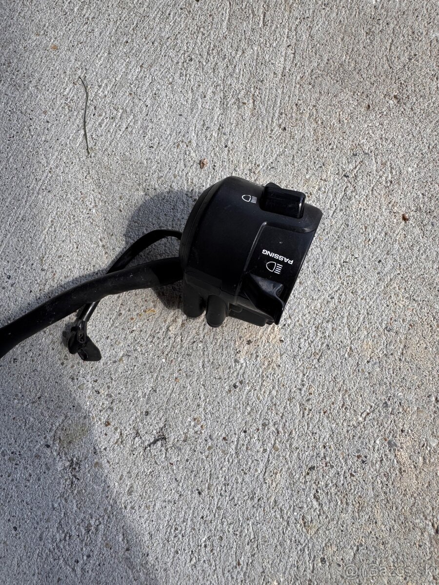 Honda Hornet ľavý prepínač