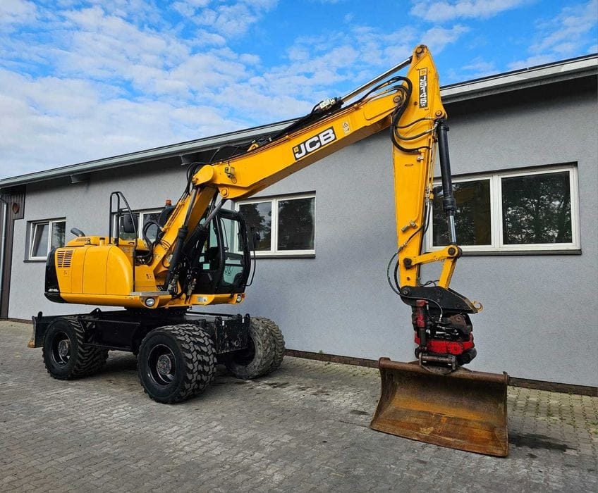 JCB JS 145W