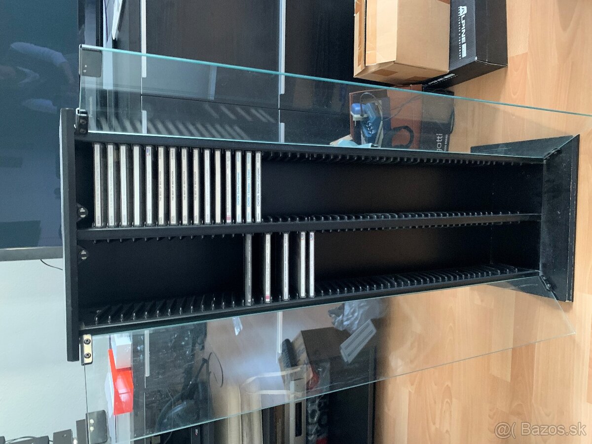 DARUJEM elegantny stojan na CD