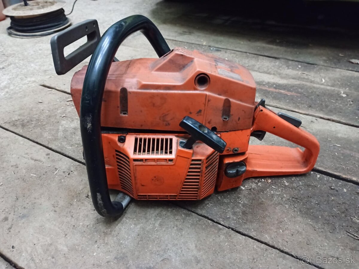 Motorová píla Husqvarna 61