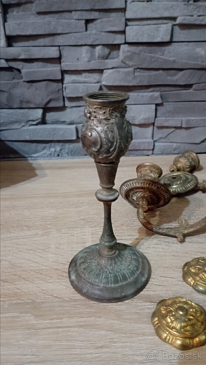 Starožitny mosadzný Svietnik