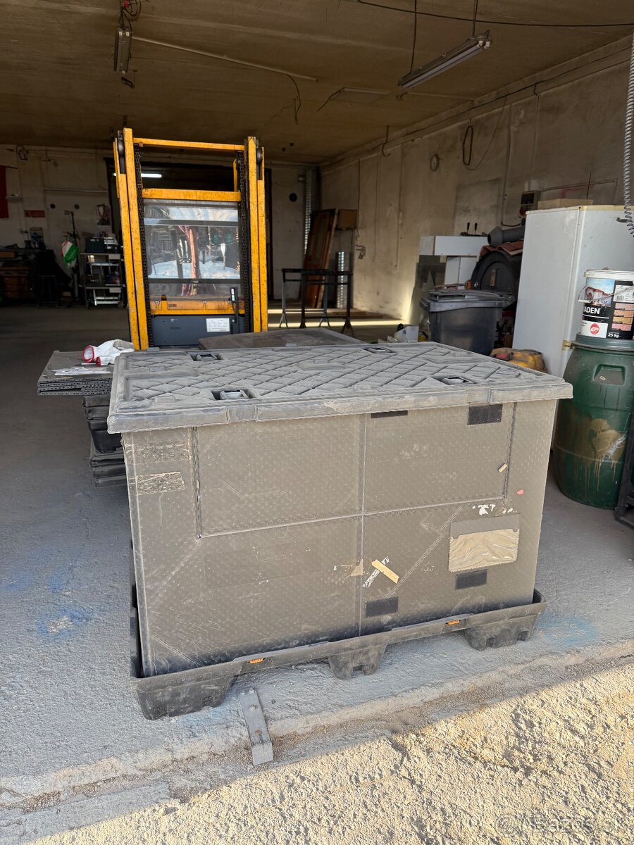 Plastove boxy 120x80cm, vyska 86cm, stohovatelne