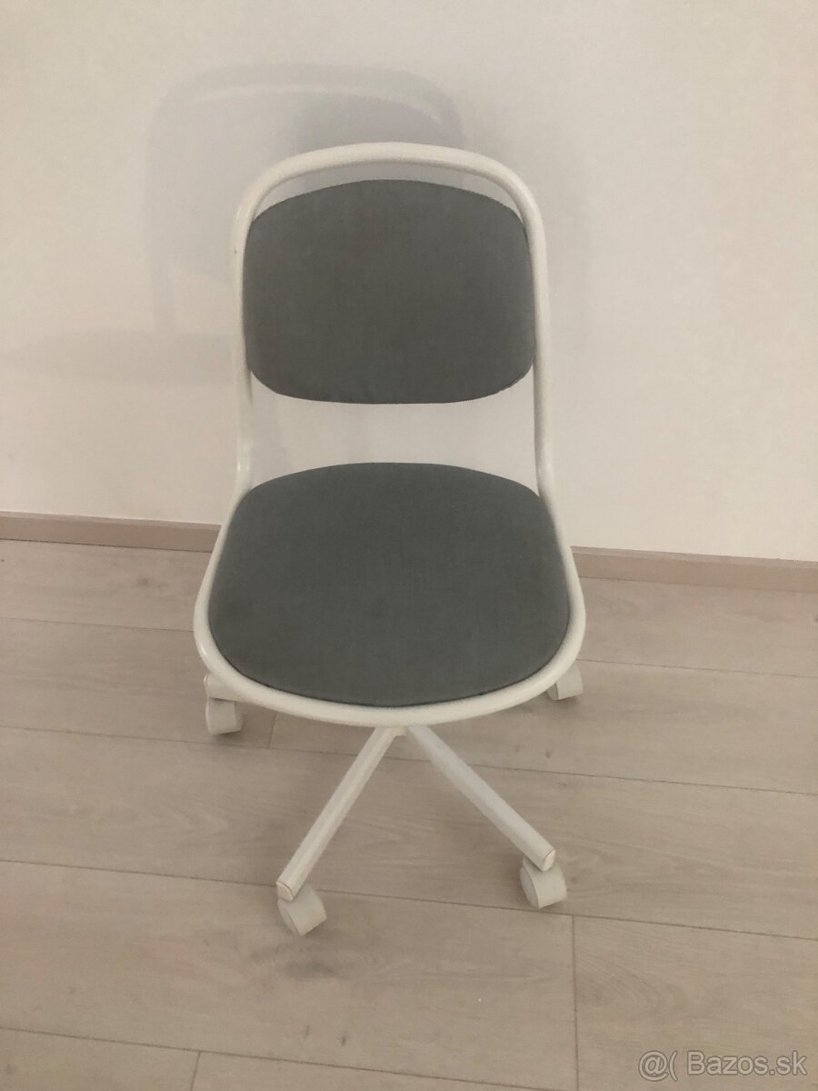 Detská otočná stolička IKEA