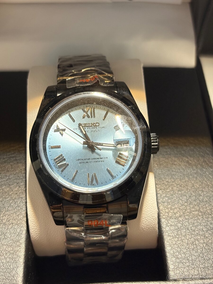 Orian - Datejust smooth bezel Full Black / tiffany blue