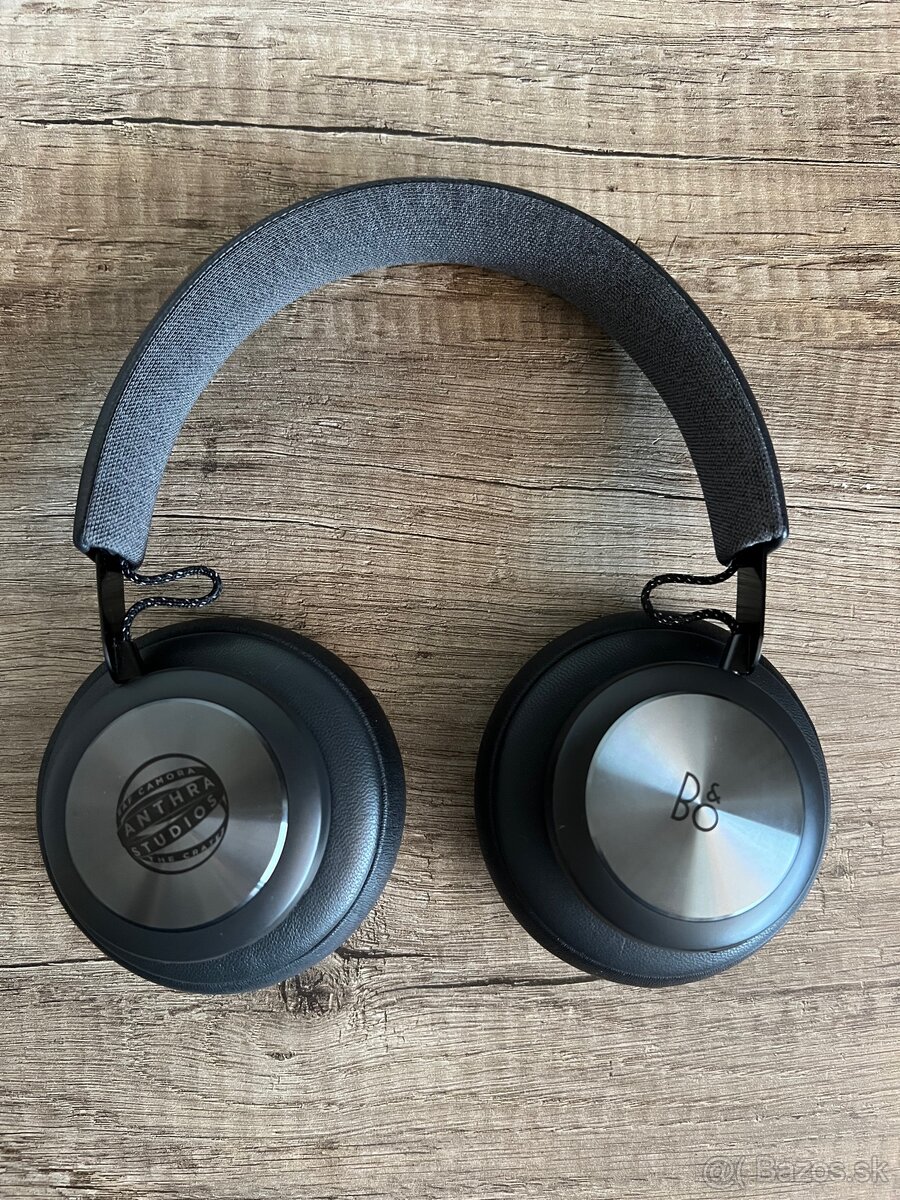 Bang and Olufsen Beoplay H4 gen 2