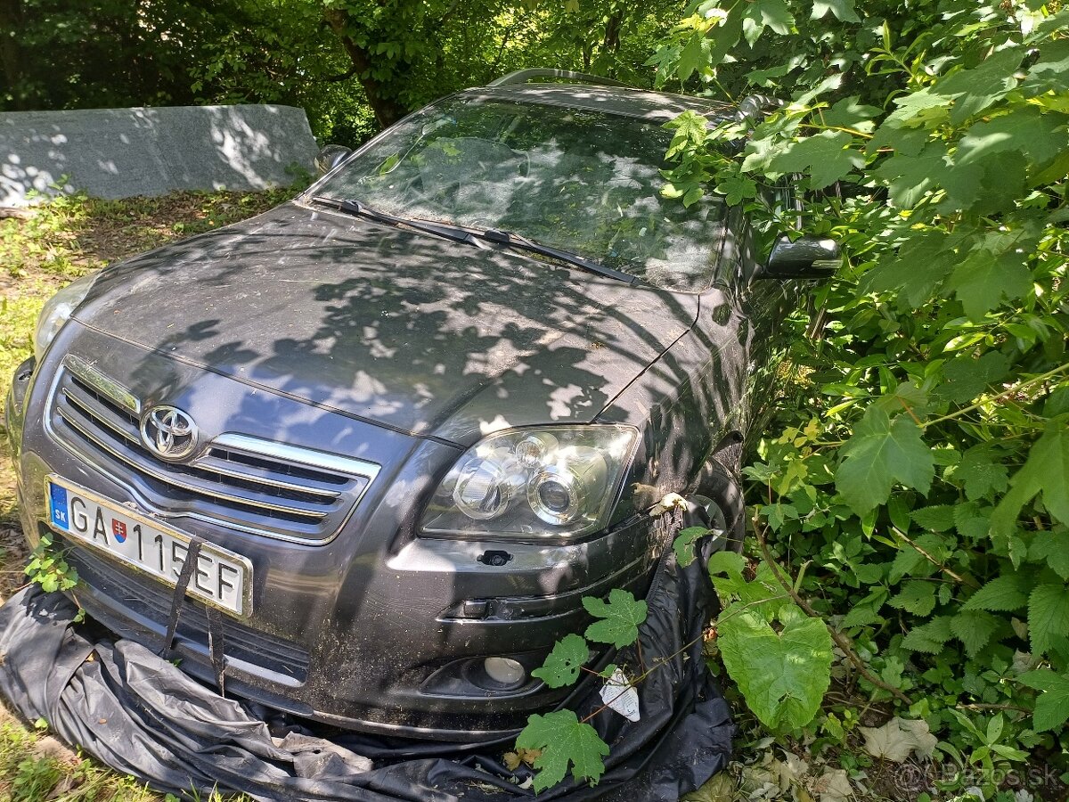 Toyota Avensis T25