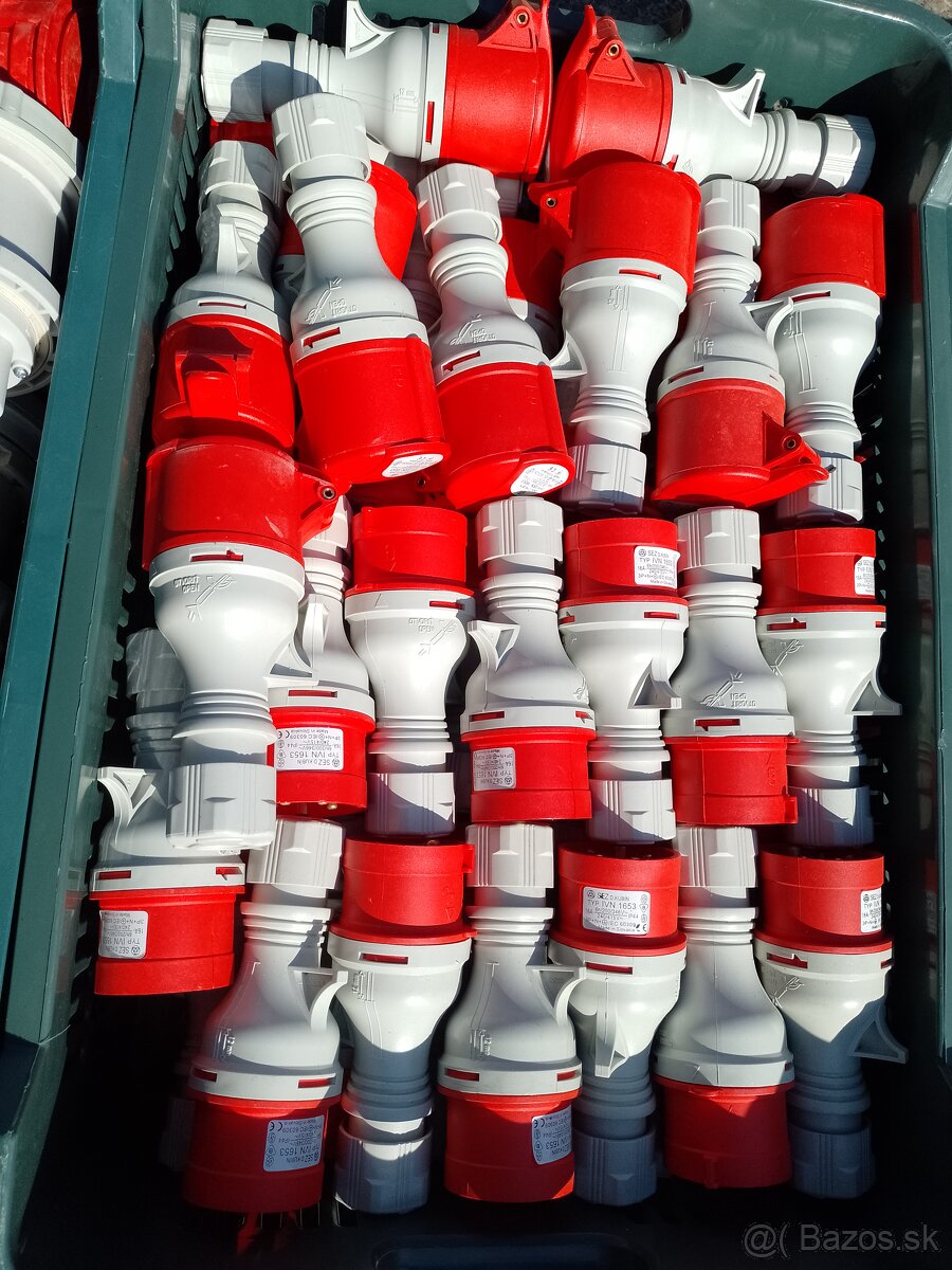 16 a zástrčky a zásuvky SEZ