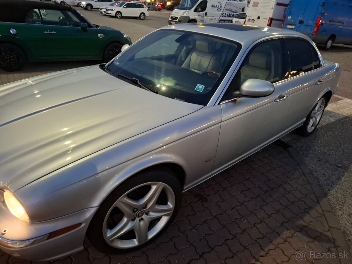 Jaguar xj typ X350