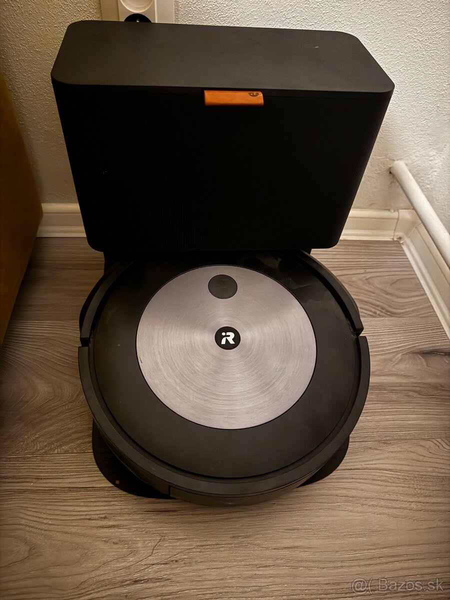 Irobot roomba J7+
