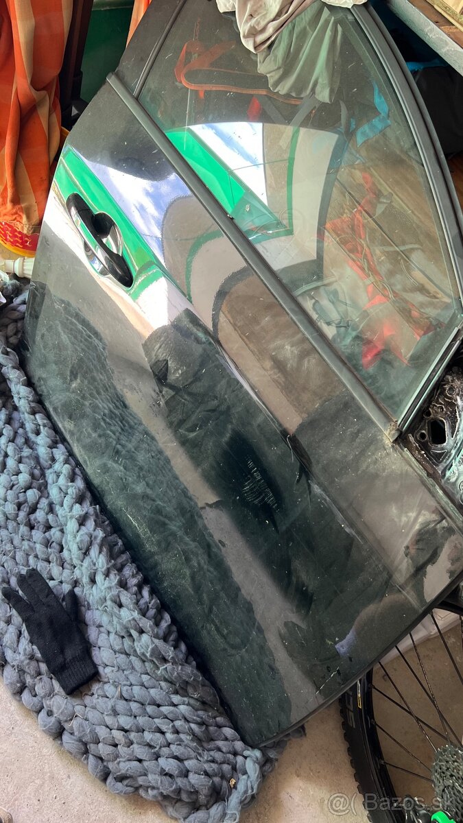 Volvo v60 prave predne dvere