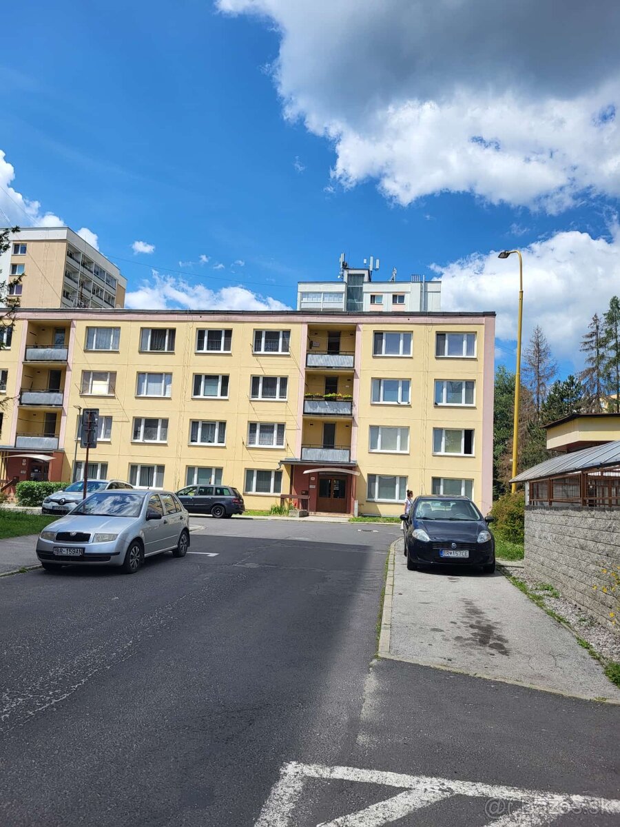 Jednoizbak v centre Brezna