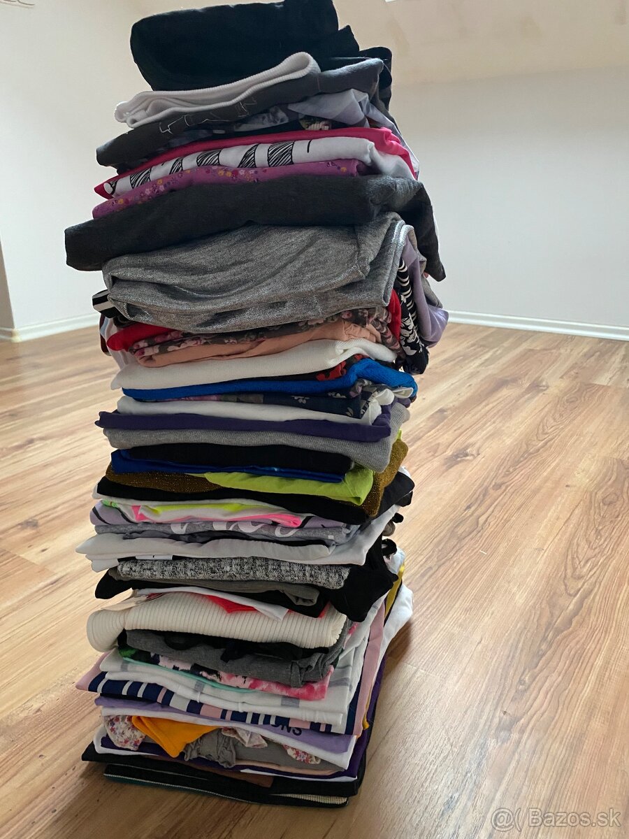 Balík tričiek/ tielok/ blúzok 67ks