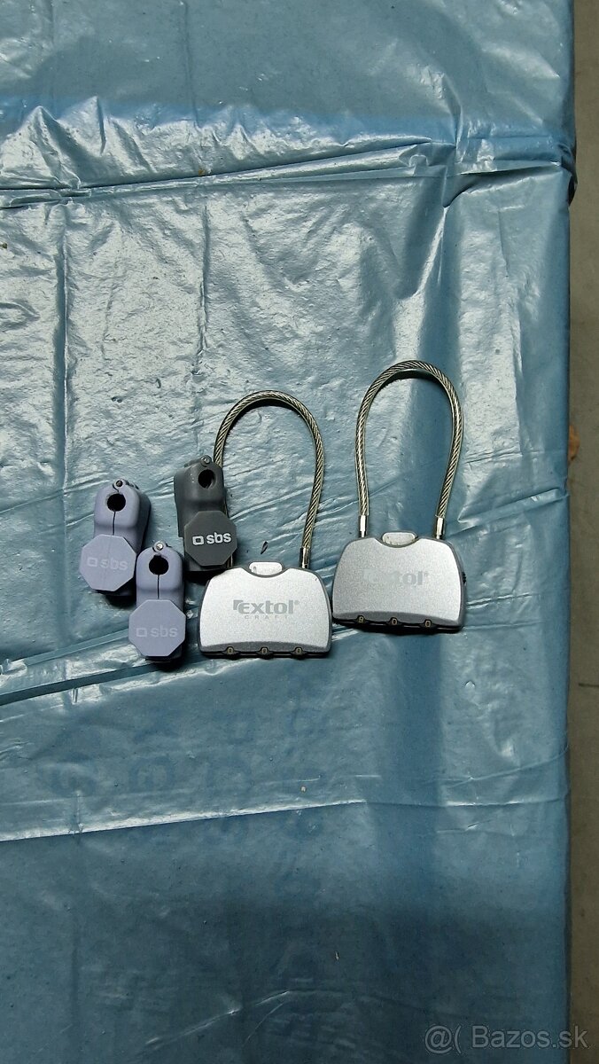 Zamky na haky s magnetom na odomykanie