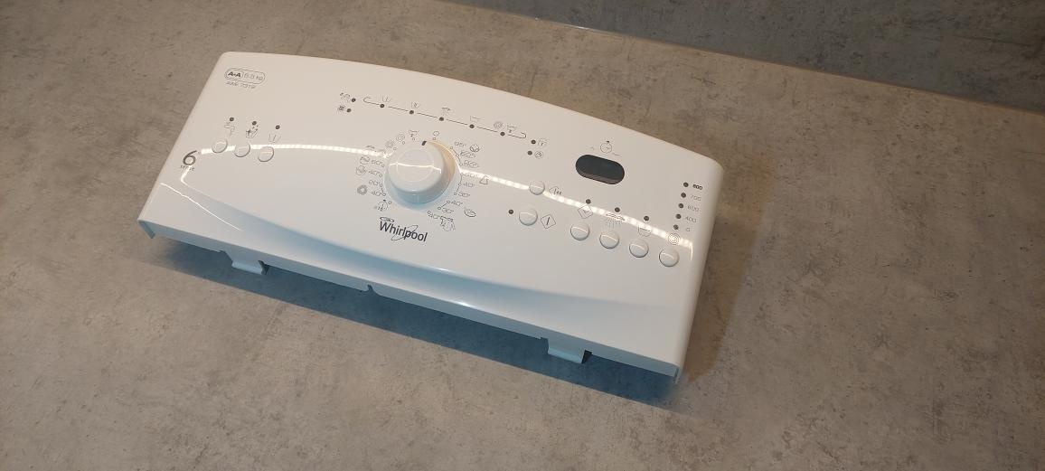 Přední panel s programátorem - skvělý stav