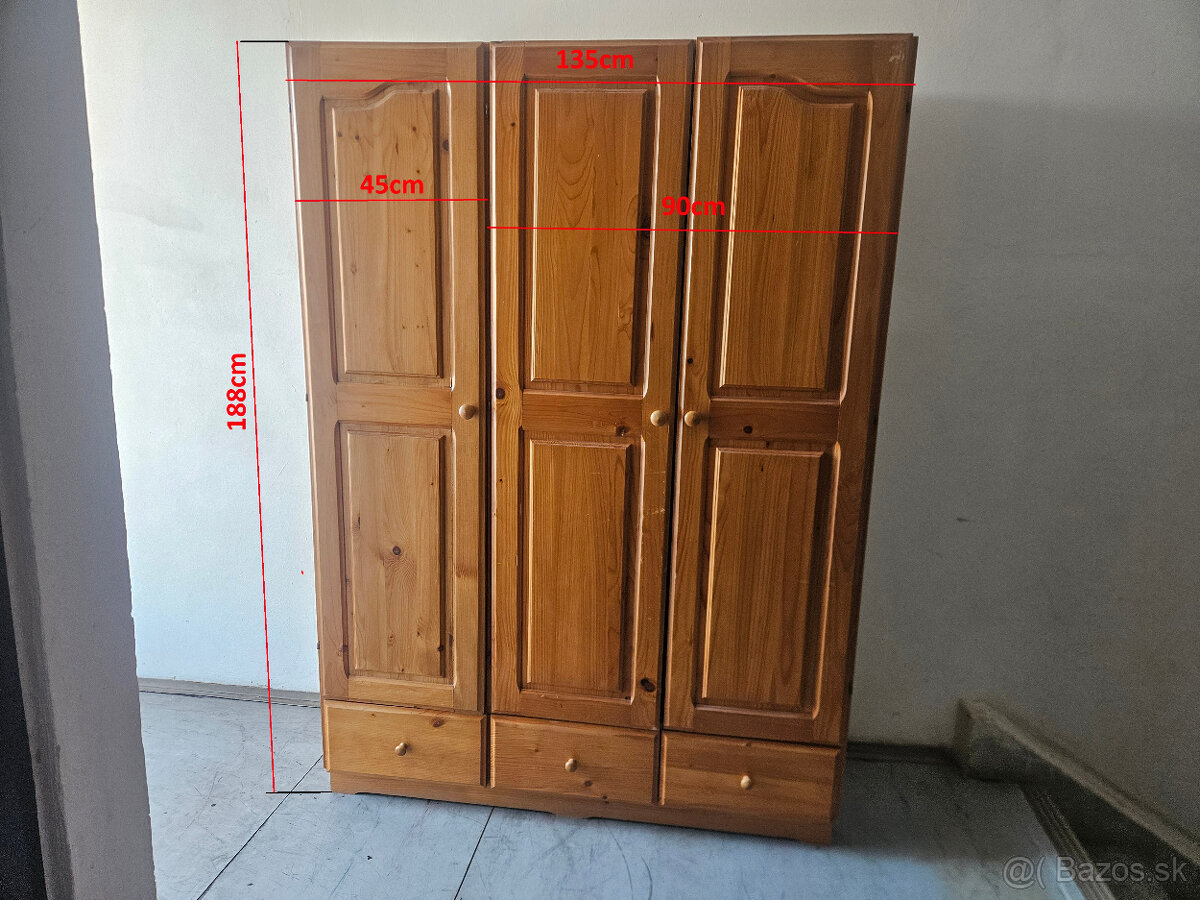 Predam drevenu satnikovu skrinu