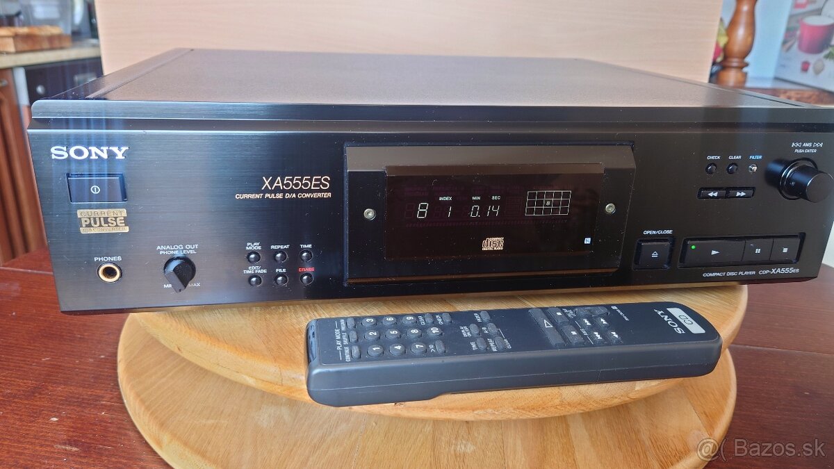 SONY CDP XA555ES