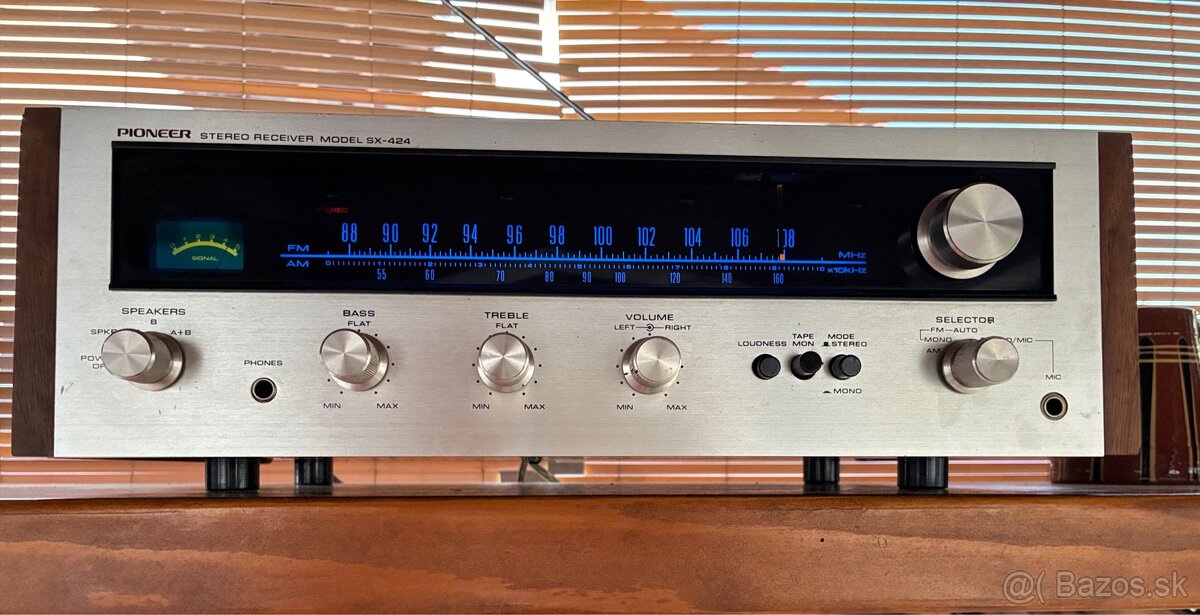 Vintage receiver Pioneer SX-424