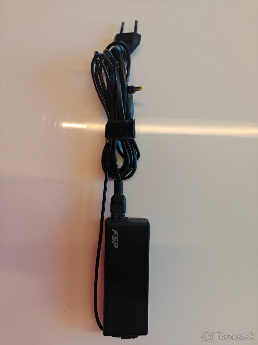 Silný 90W sieťový adaptér FSP (19V, 4.74A)
