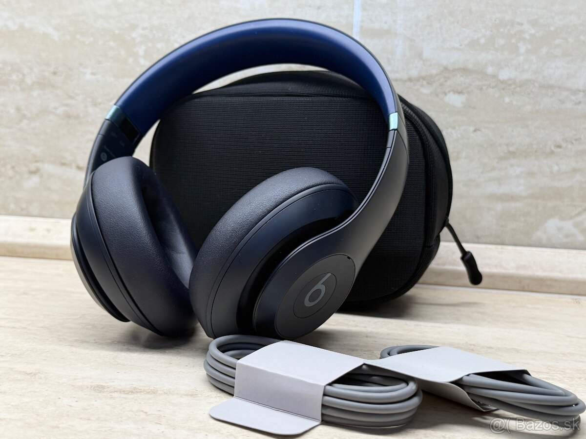 Beats Studio Pro Blue