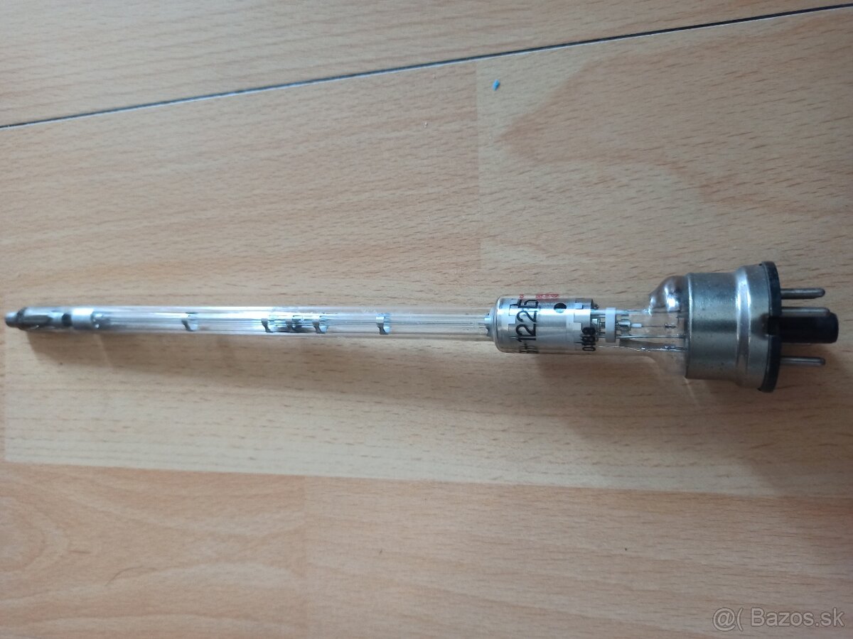 Radarová elektronka UV 1022B