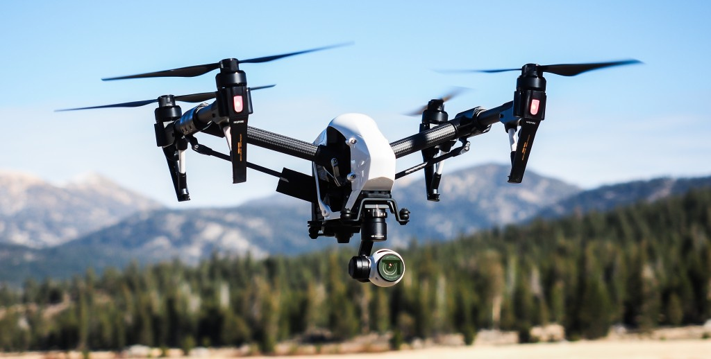 Profi filmársky dron DJI Inspire s príslušenstvom